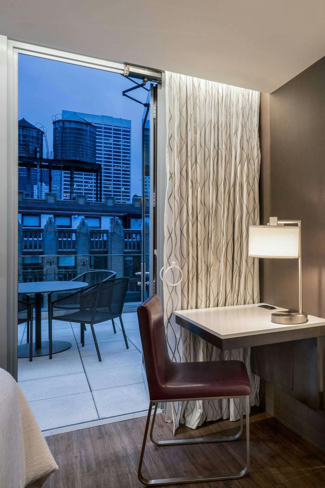 Hotel Embassy Suites by Hilton New York Manhattan Times Square photo 3