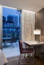 Hotel Embassy Suites by Hilton New York Manhattan Times Square photo 3