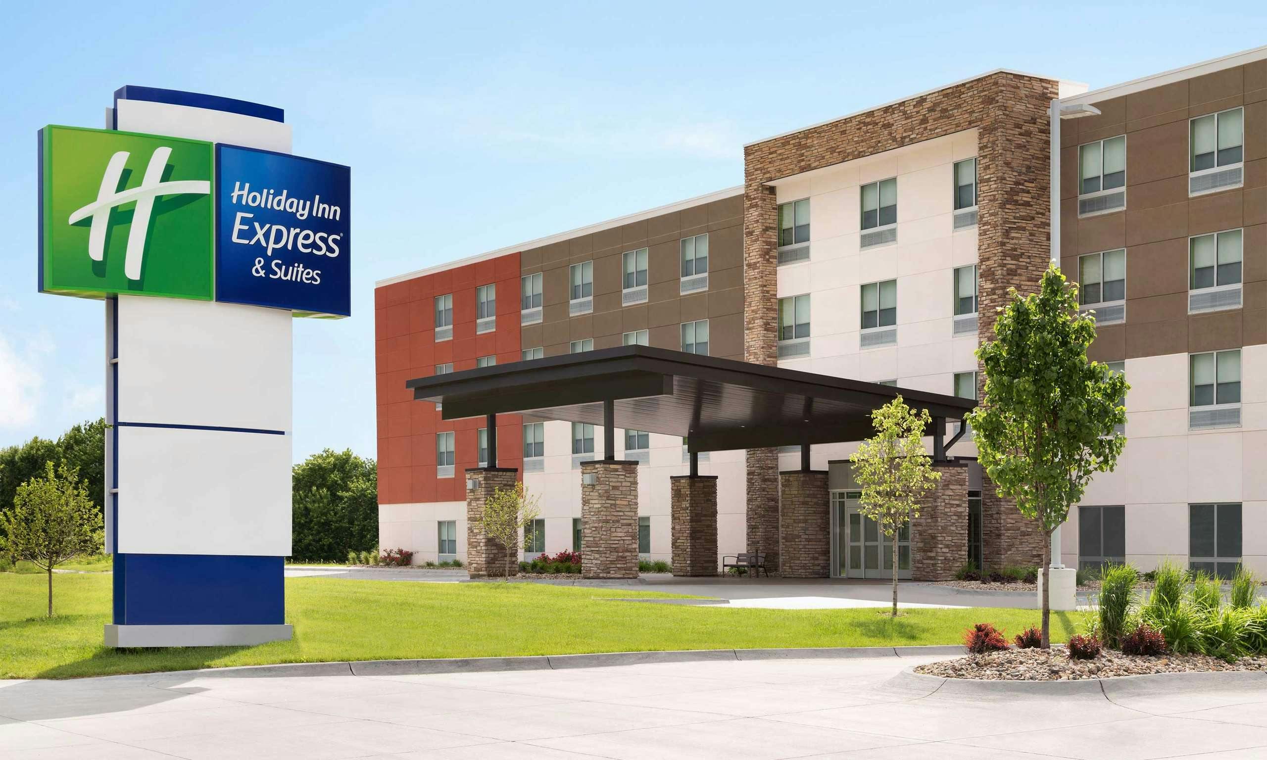 Holiday Inn Express & Suites Jersey City Holland Tunnel