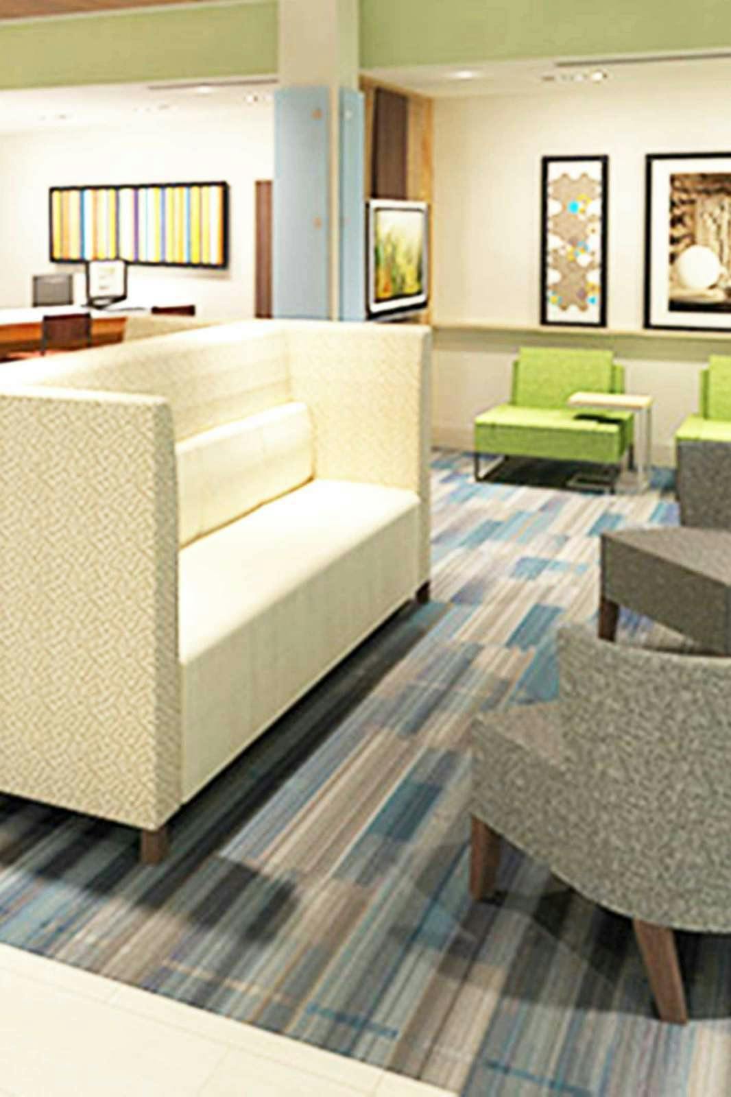 Hotel Holiday Inn Express & Suites Beloit photo 5