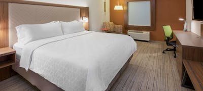 Holiday Inn Express & Suites Beloit