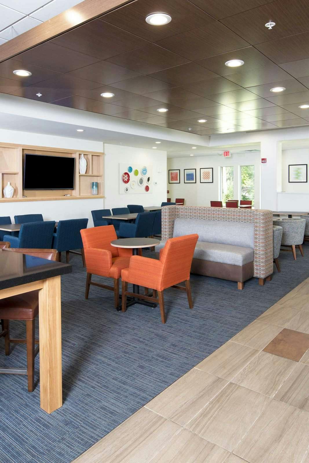 Hotel Holiday Inn Express & Suites Michigan City photo 4