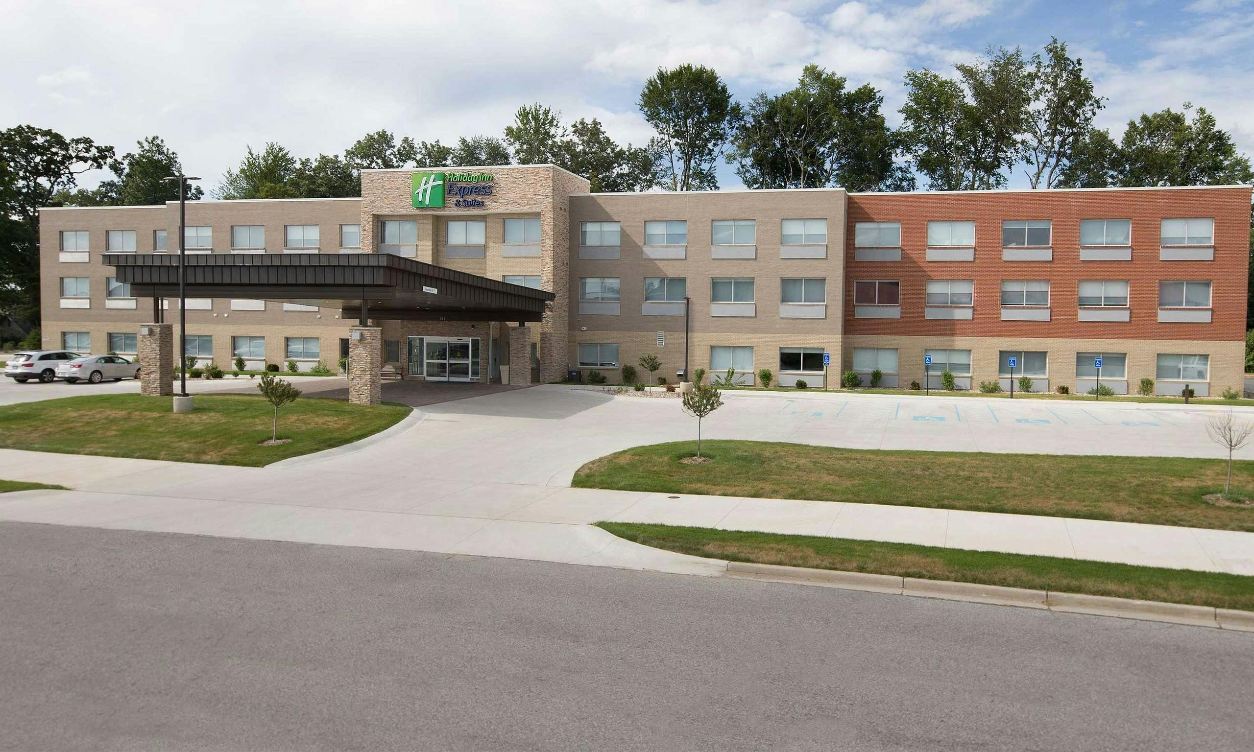 Holiday Inn Express & Suites Michigan City