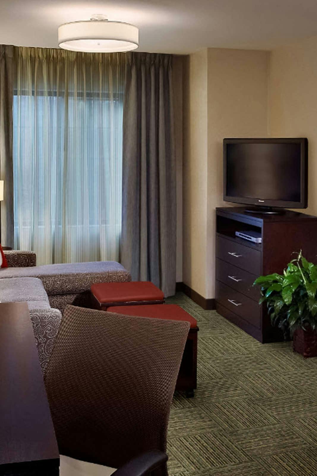 Hotel Staybridge Suites Summerville photo 3