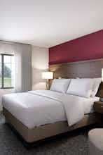 Hotel Staybridge Suites IAH Airport East photo 1