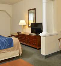 Hotel Comfort Inn and Suites Dover-Portsmouth photo 2