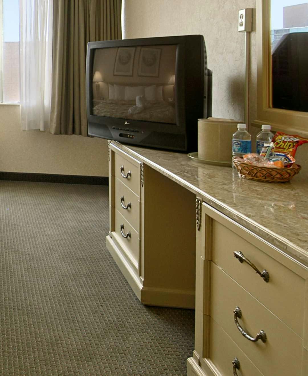Hotel Comfort Inn Cleveland Downtown photo 3