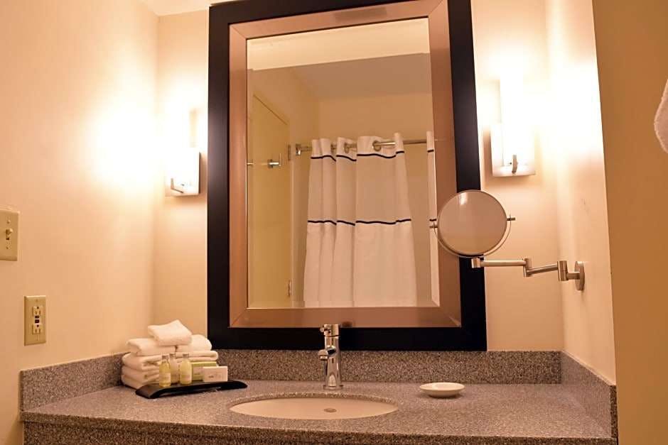 Hotel UMass Lowell Inn and Conference Center photo 3