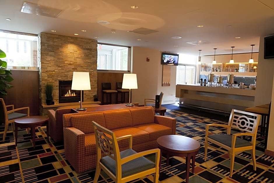Hotel UMass Lowell Inn and Conference Center photo 4