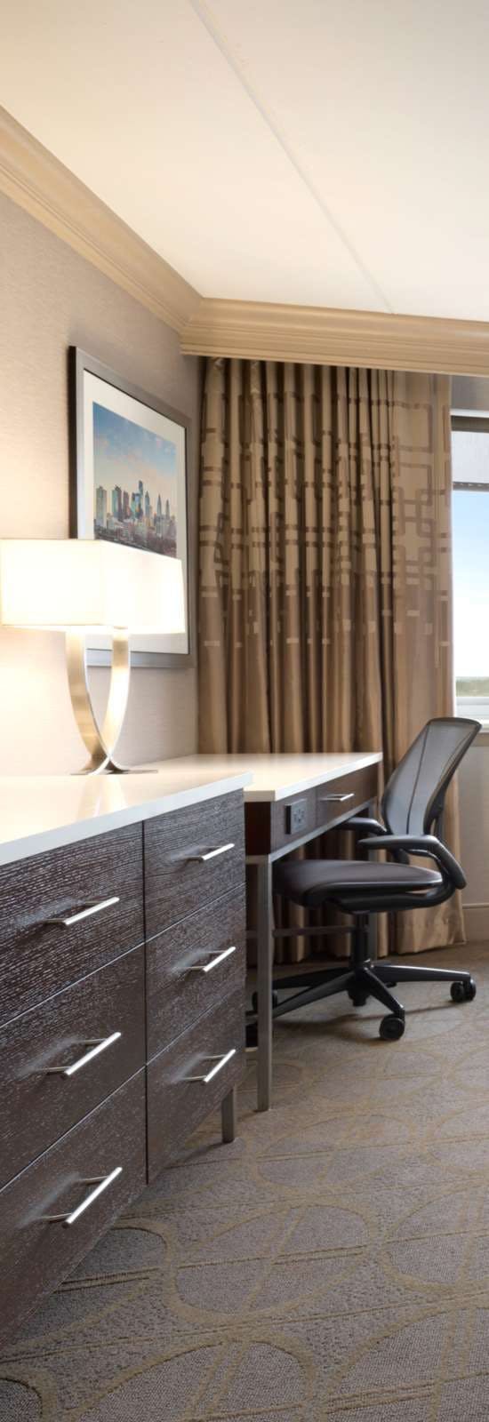 Hotel Hilton Philadelphia City Avenue photo 2