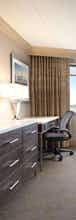 Hotel Hilton Philadelphia City Avenue photo 2
