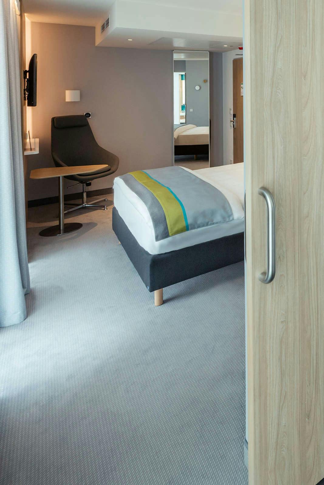 Hotel Holiday Inn Express Erlangen photo 1