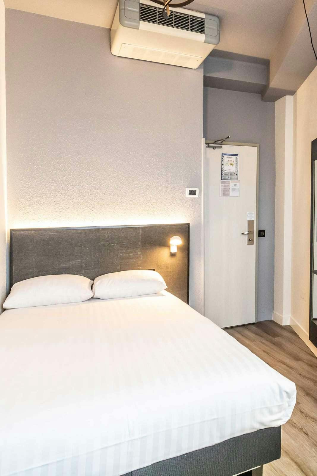 Hotel The Originals City, Hotel Le Berry, Bourges photo 1