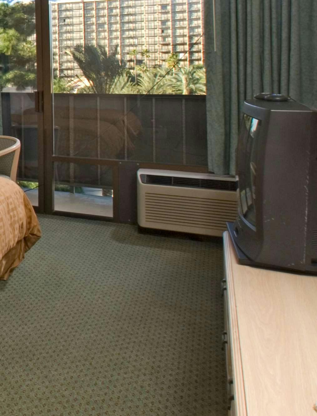 Hotel Clarion Hotel Anaheim Resort photo 2