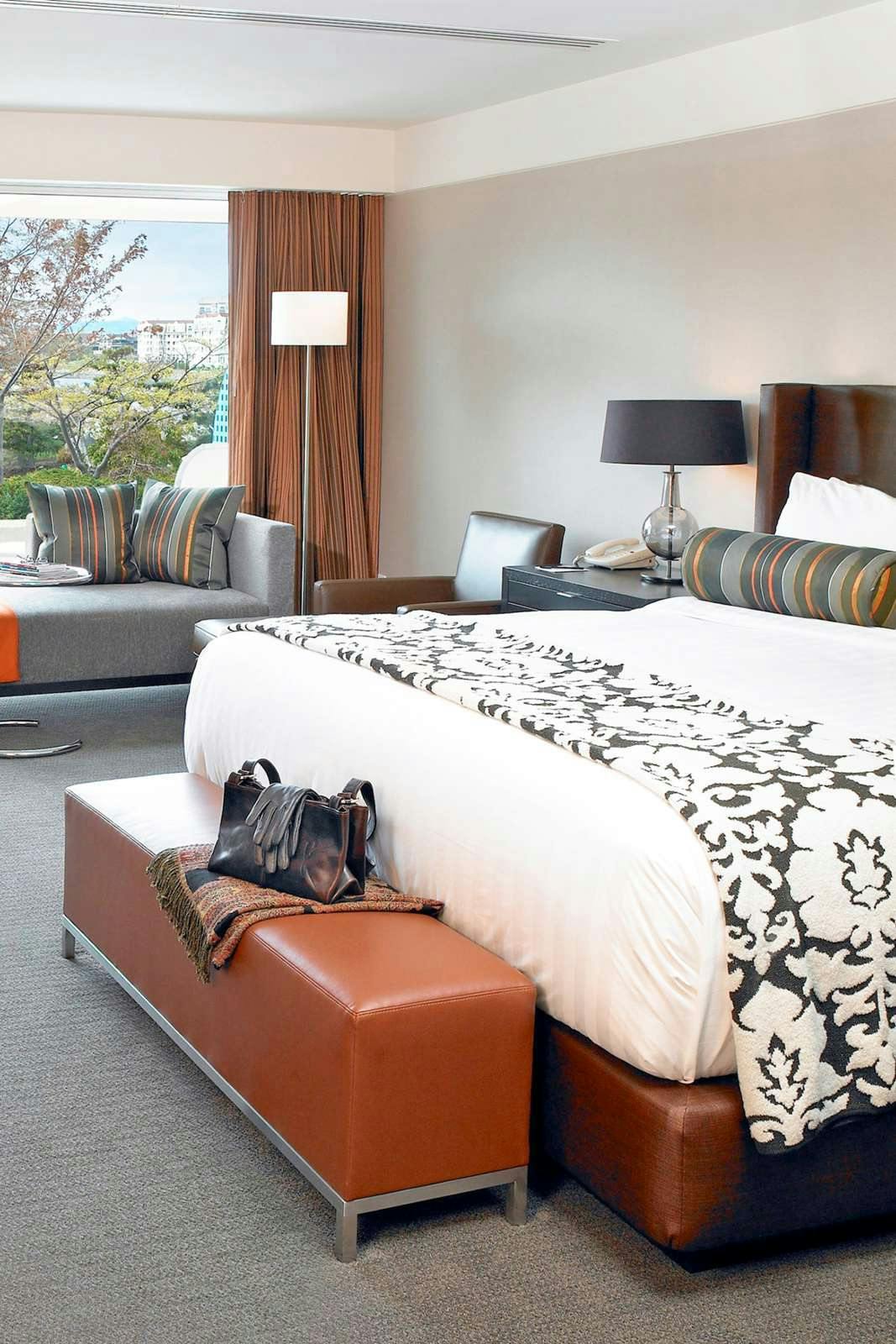 Hotel Inn at Laurel Point photo 3