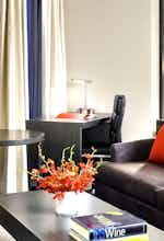 Hotel One King West Hotel & Residence photo 5