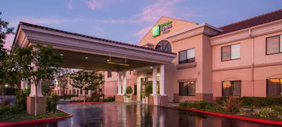 Holiday Inn Express Hotel & Suites Santa Clarita