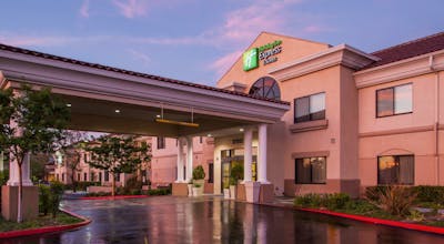 Holiday Inn Express Hotel & Suites Santa Clarita
