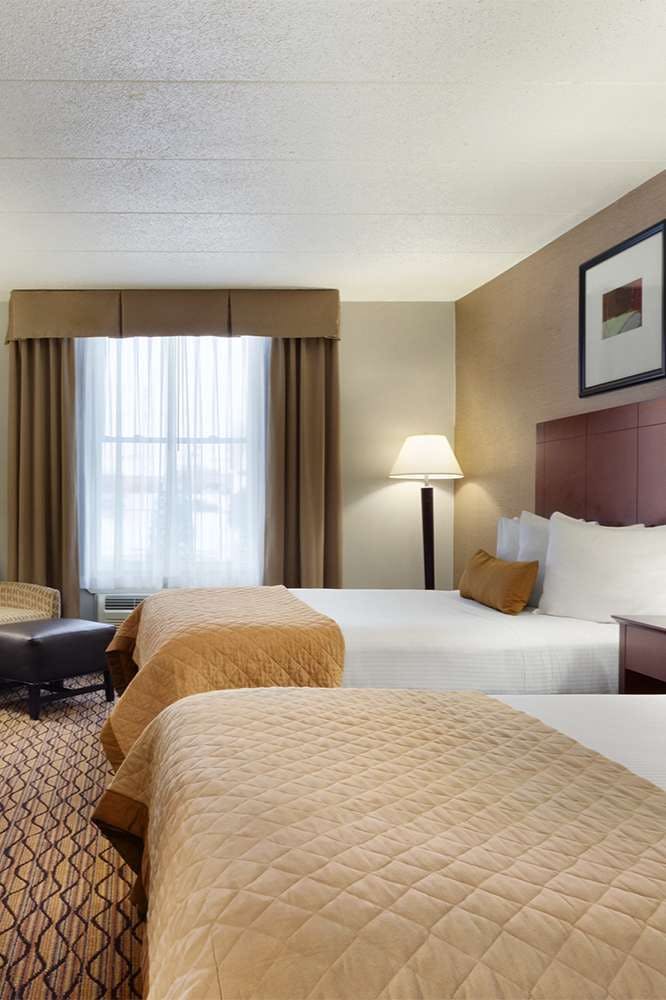 Hotel Comfort Inn & Suites Glen Mills photo 1