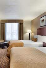 Hotel Comfort Inn & Suites Glen Mills photo 1
