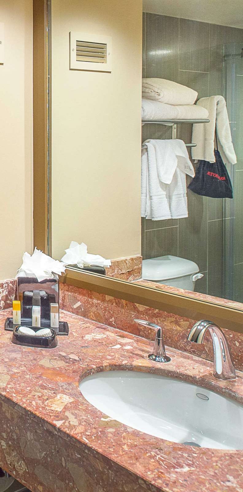 Hotel HoteLumière at the Arch - A Caesars Rewards Destination photo 5