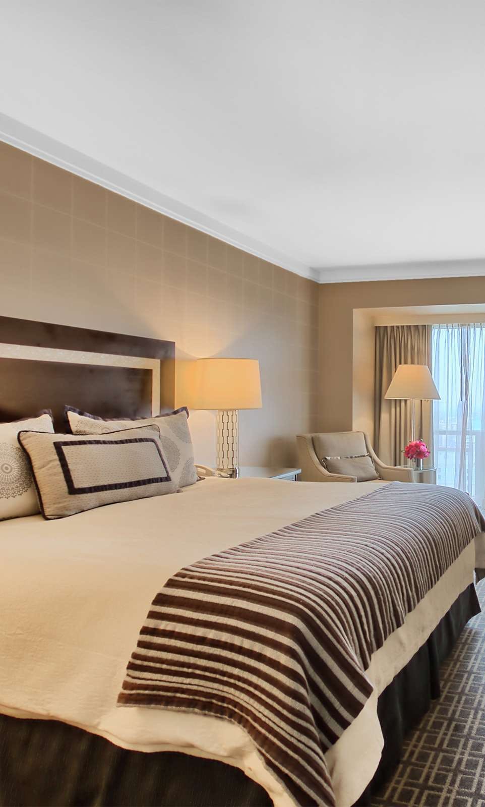 Hotel Omni LA at California Plaza photo 1