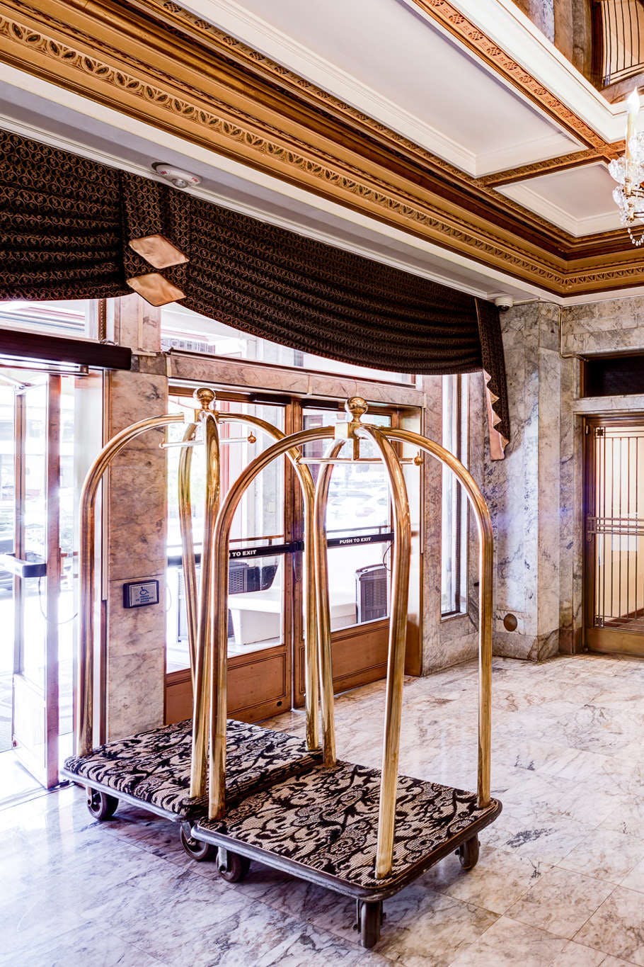 Hotel Gaslamp Plaza Suites photo 3