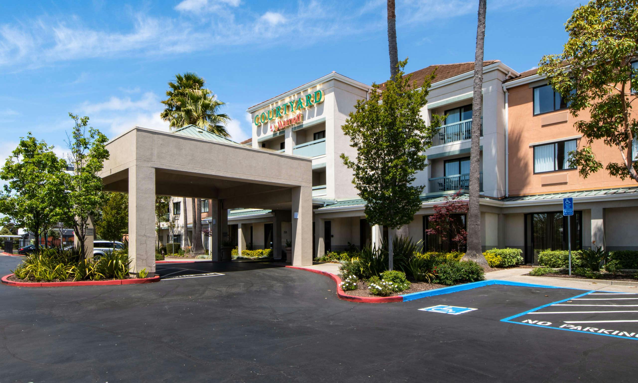 Courtyard by Marriott Oakland Airport, Oakland - HotelTonight