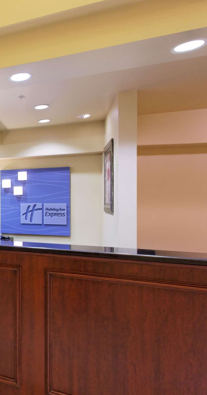 Hotel Holiday Inn Express Mystic photo 4