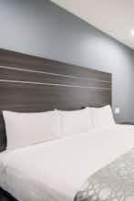 Hotel Americas Best Value Inn And Suites Northeast Houston I-610 photo 1