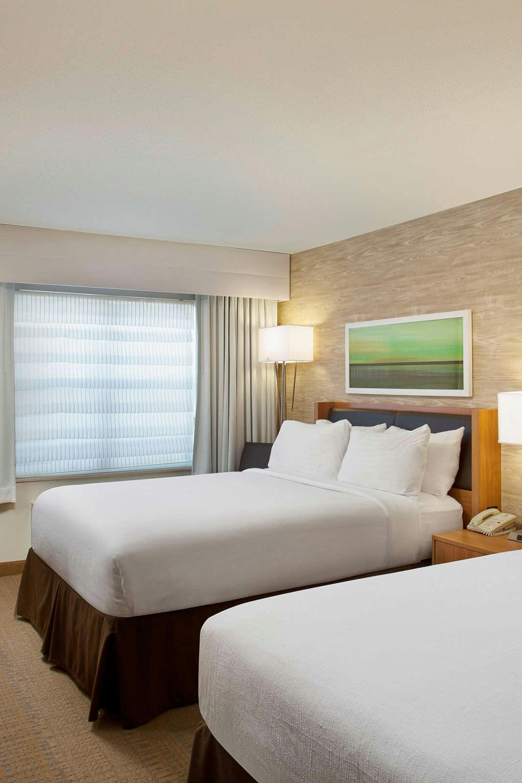 Hotel Holiday Inn Grand Rapids Airport photo 2