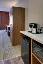 Hotel Holiday Inn Express Hotel & Suites Emory University photo 5