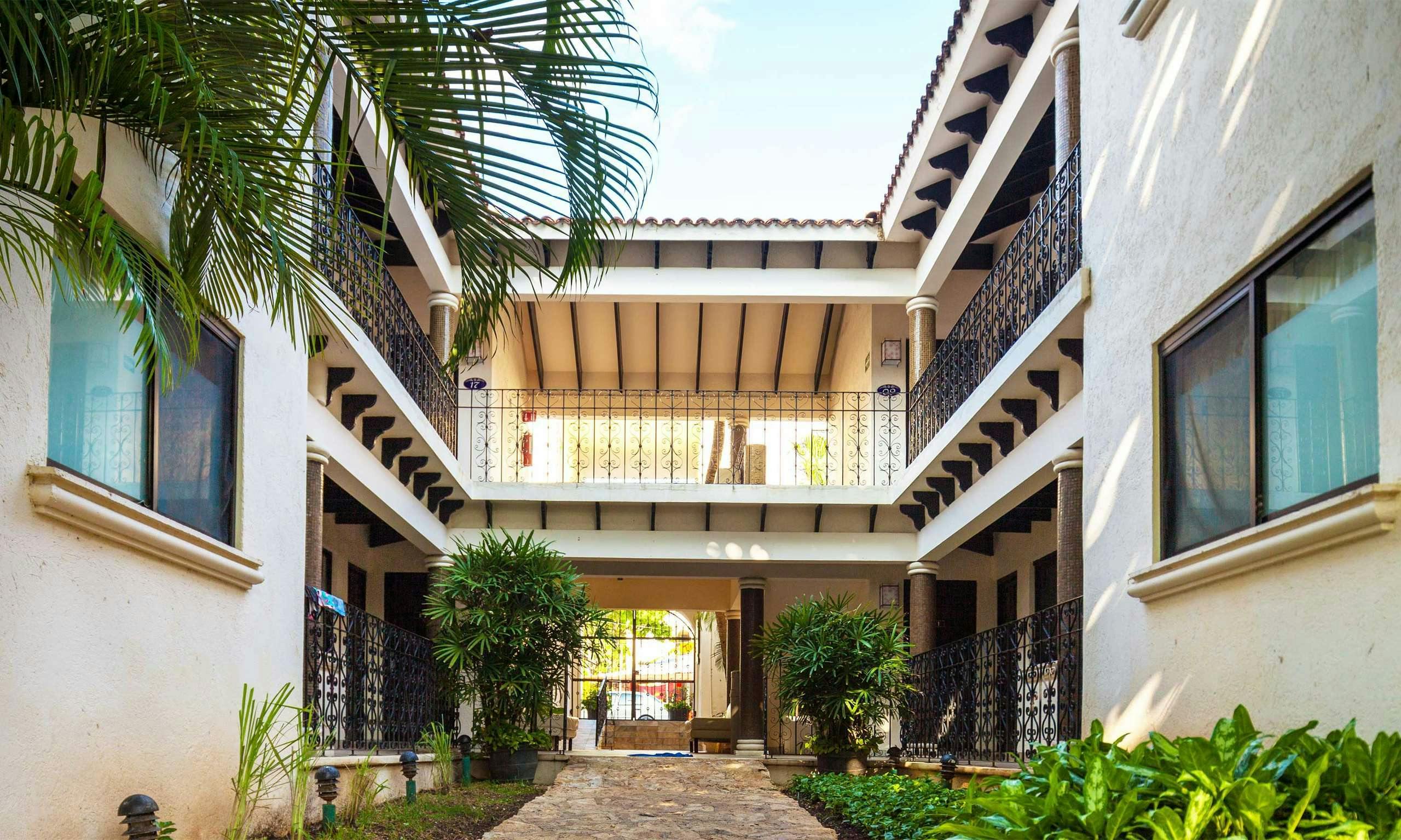 Nina Hotel & Beach Club