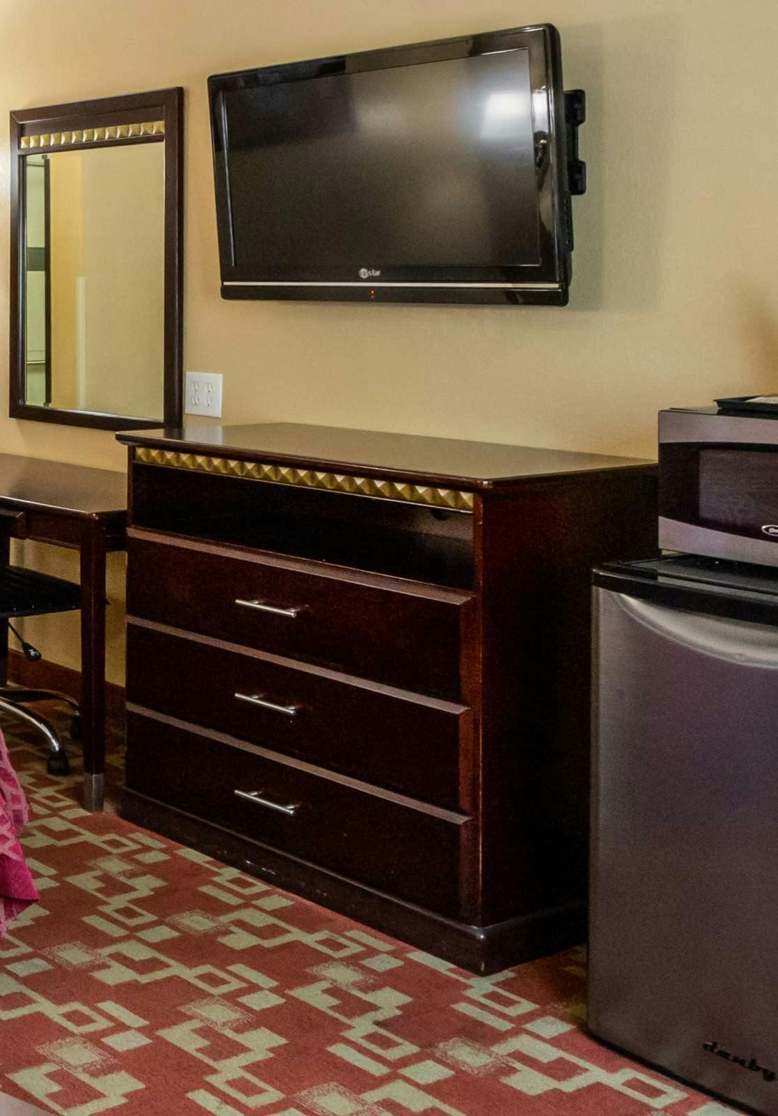 Hotel Econo Lodge Inn & Suites Fallbrook Downtown photo 3