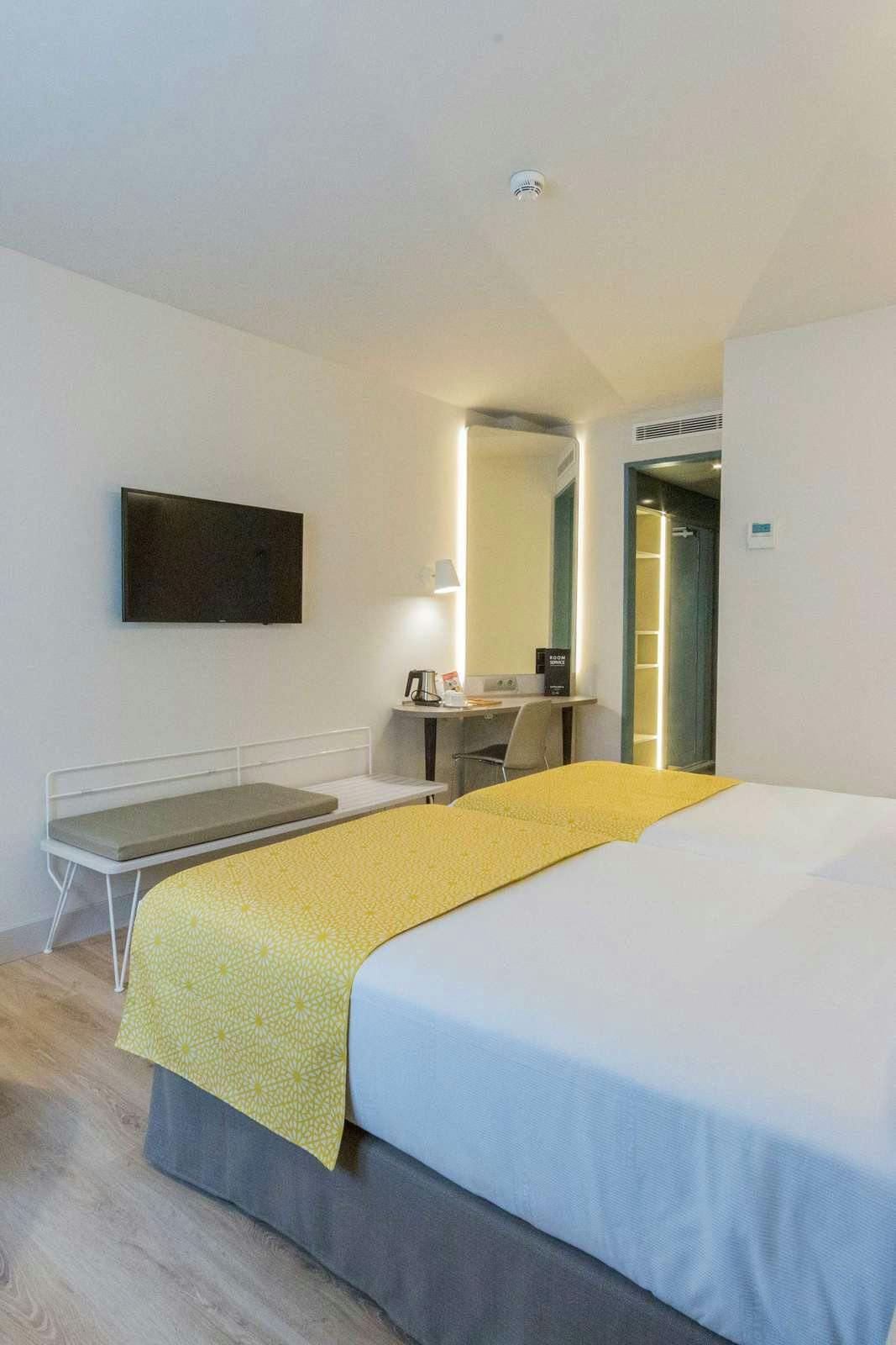 Hotel Catalonia Granada photo 2