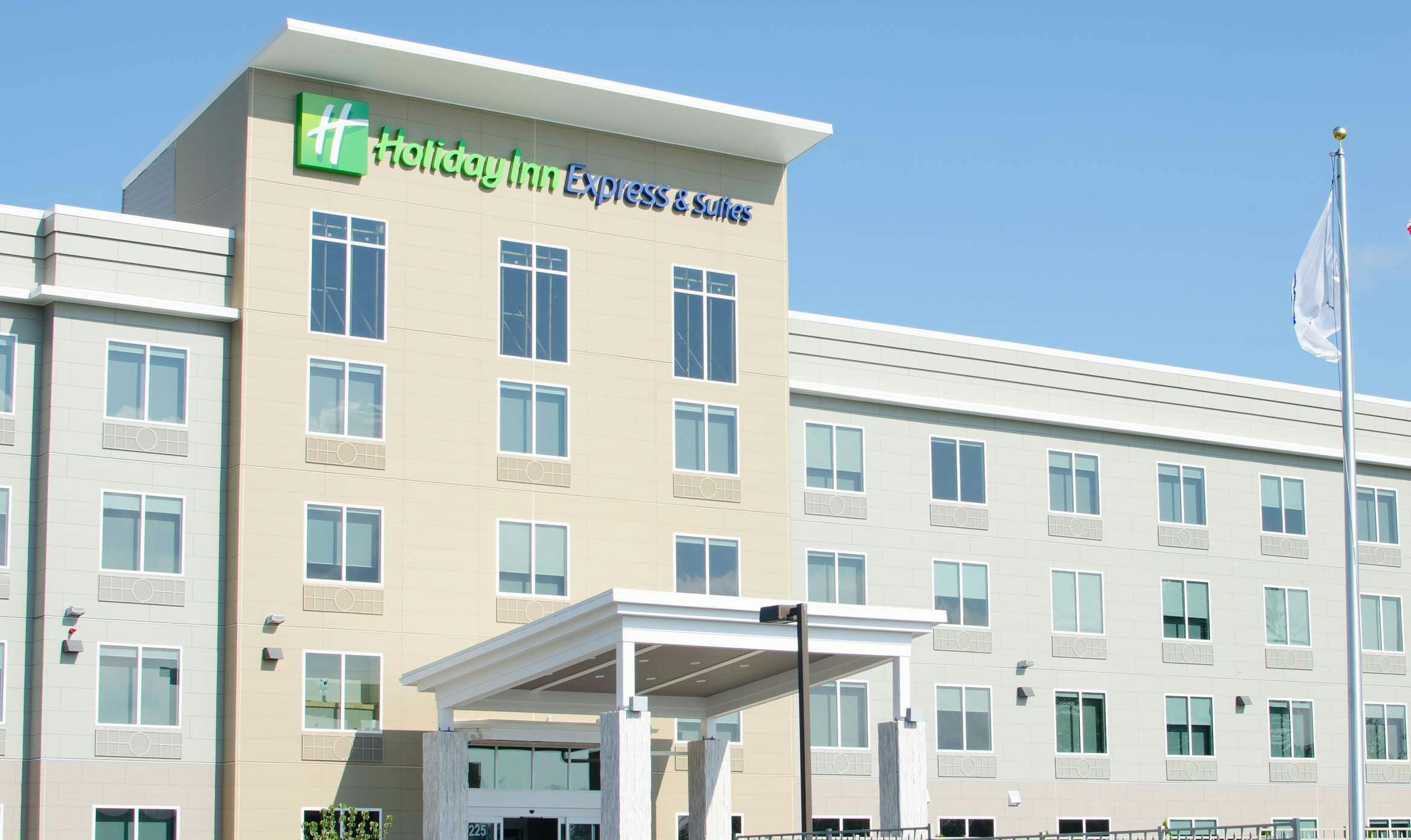 Holiday Inn Express & Suites Norwood Boston Area