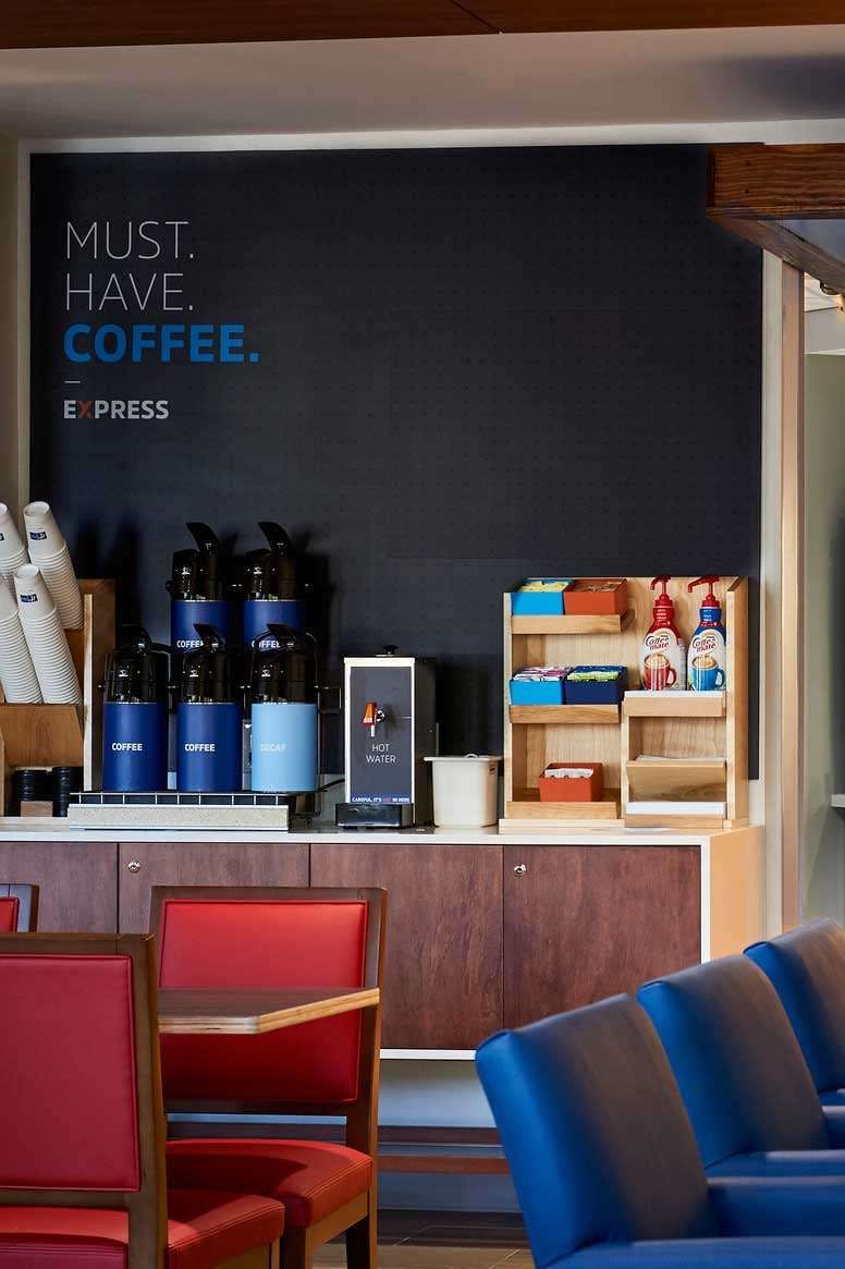 Hotel Holiday Inn Express & Suites Greenville Taylors photo 4