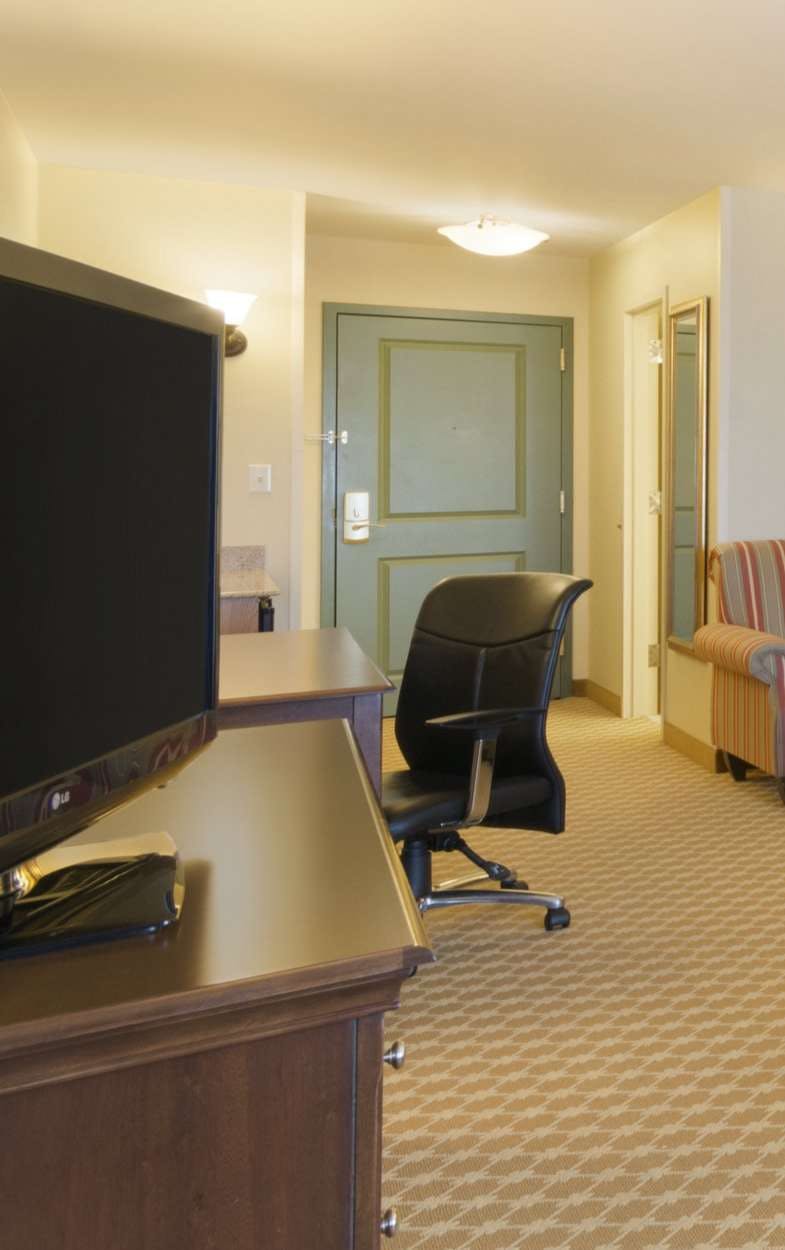 Hotel Country Inn & Suites by Radisson, Covington, LA photo 3