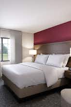 Hotel Staybridge Suites Sioux Falls Southwest photo 1