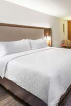 Hotel Holiday Inn Express Jacksonville South Bartram Park photo 2