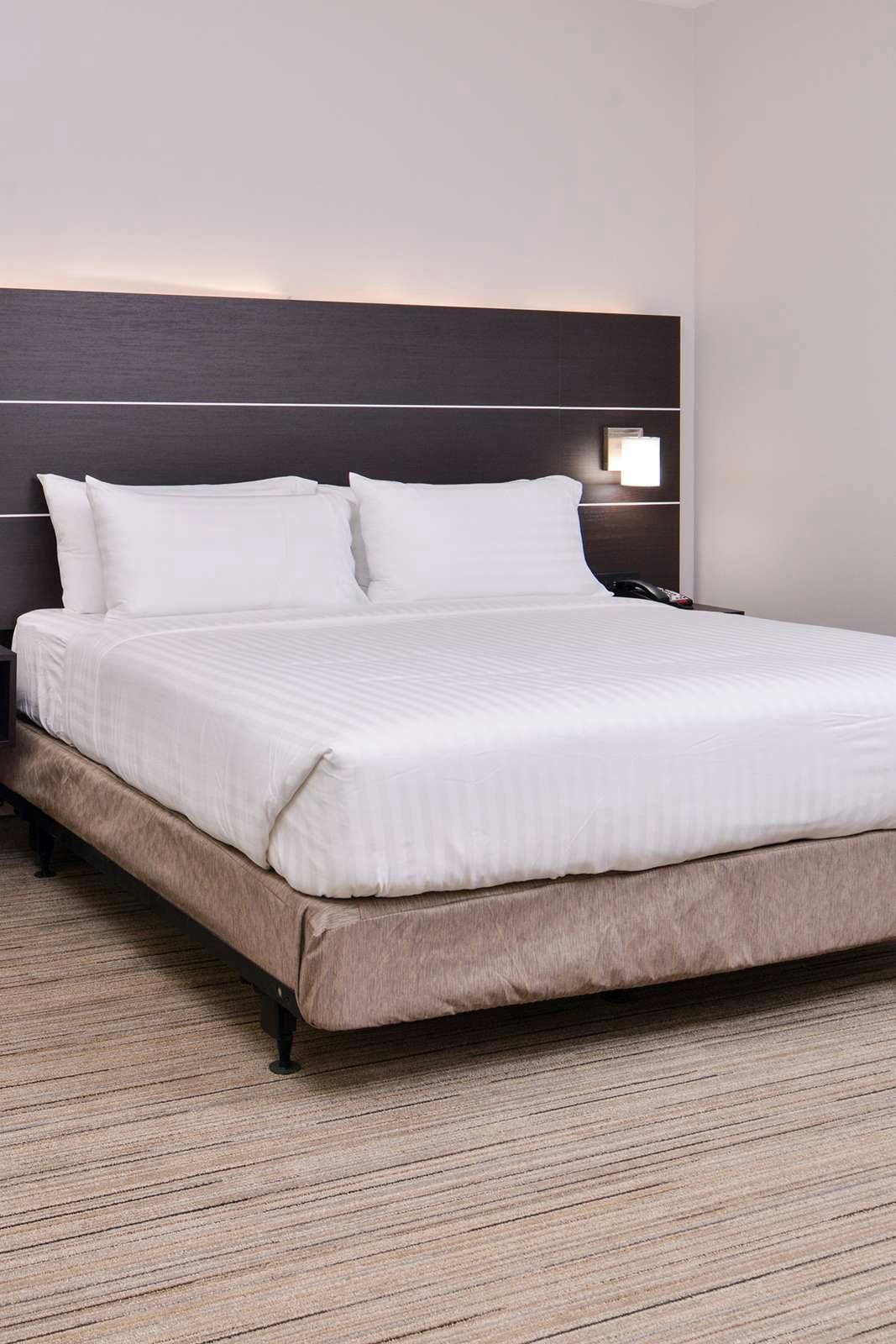 Hotel Holiday Inn Express Bethlehem photo 1