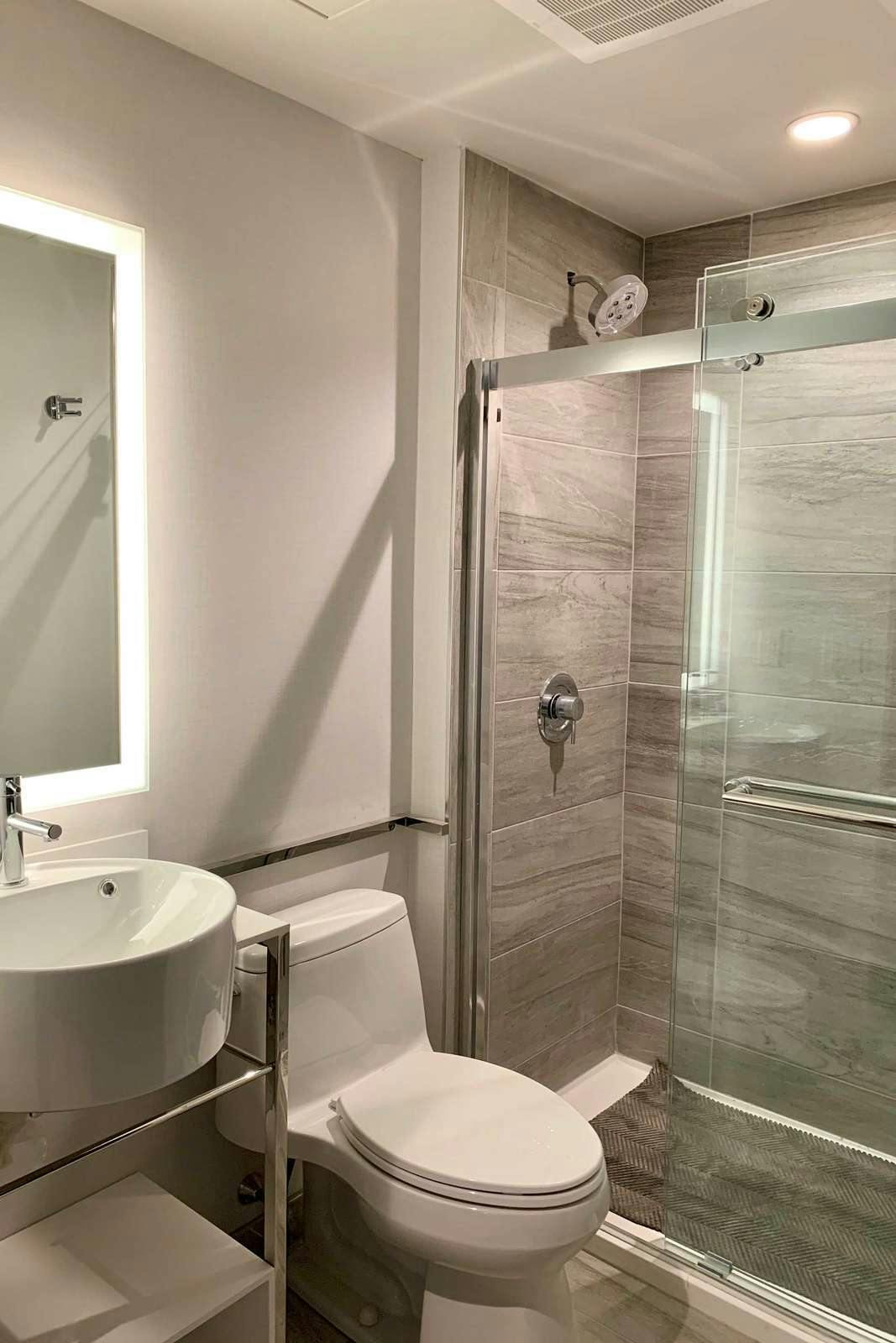 Hotel DoubleTree by Hilton New York Times Square South photo 3