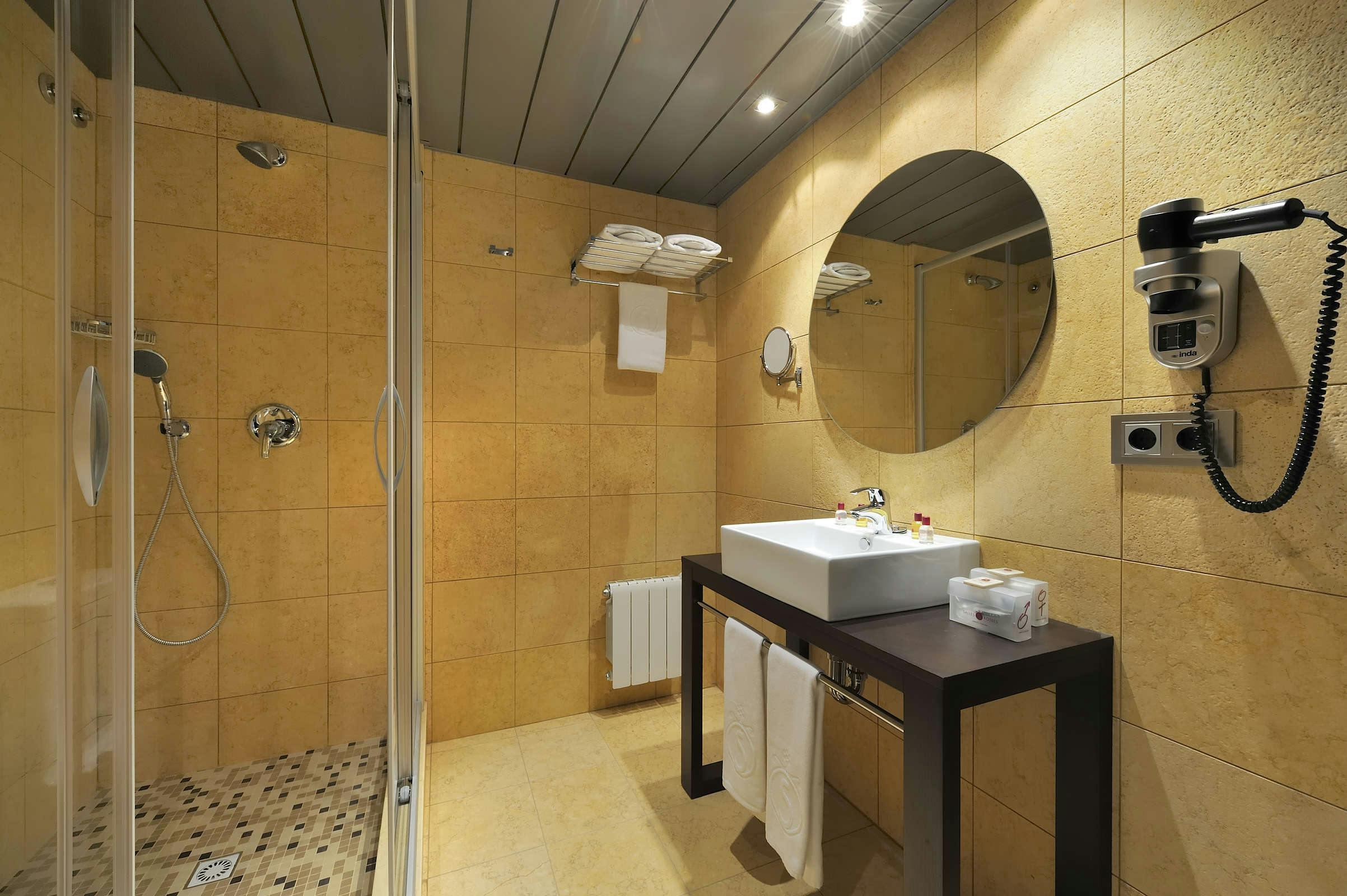 Hotel Salles Hotel Aeroport de Girona photo 2