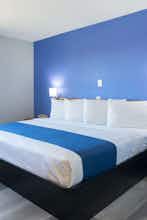 Hotel Americas Best Value Inn East Peoria photo 1
