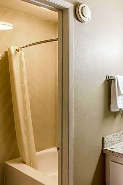 Hotel Rodeway Inn Regalodge photo 4