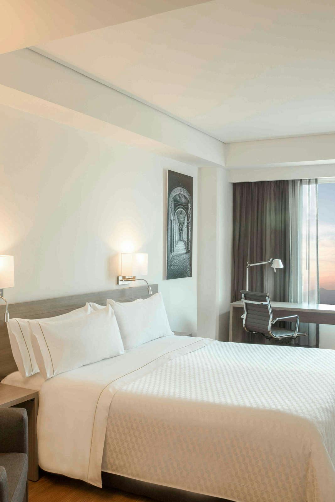 Hotel Fiesta Inn Morelia Altozano photo 3