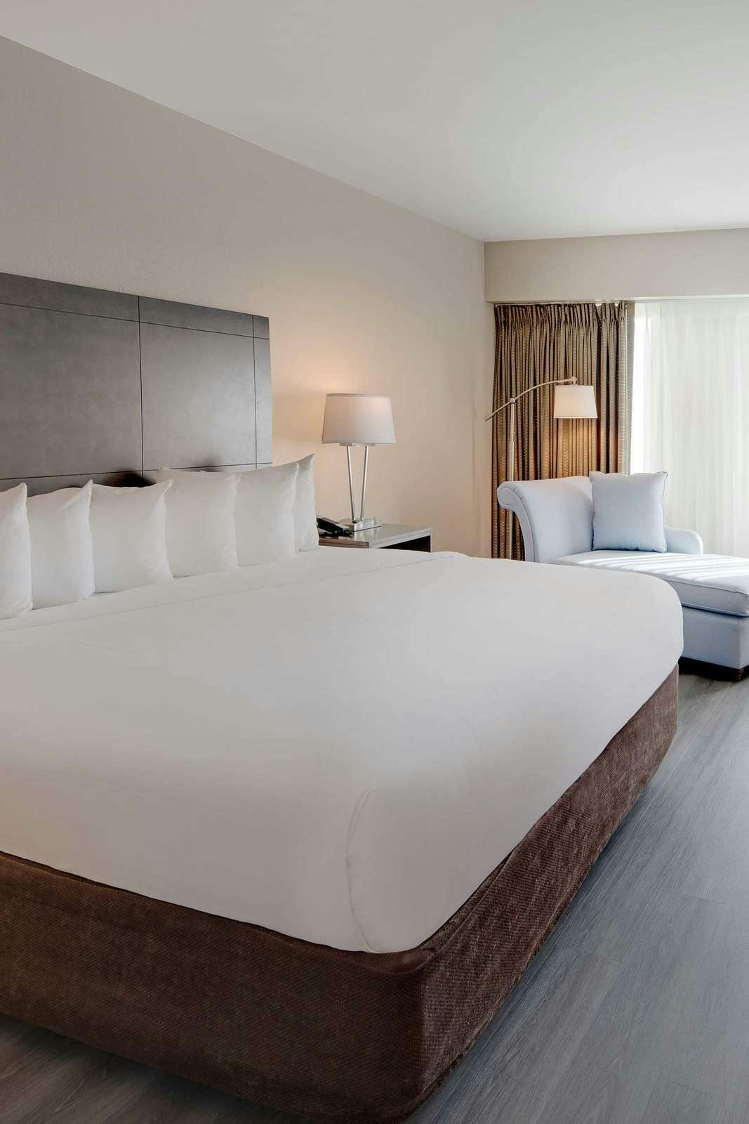 Hotel The Florida Hotel & Conference Center photo 1