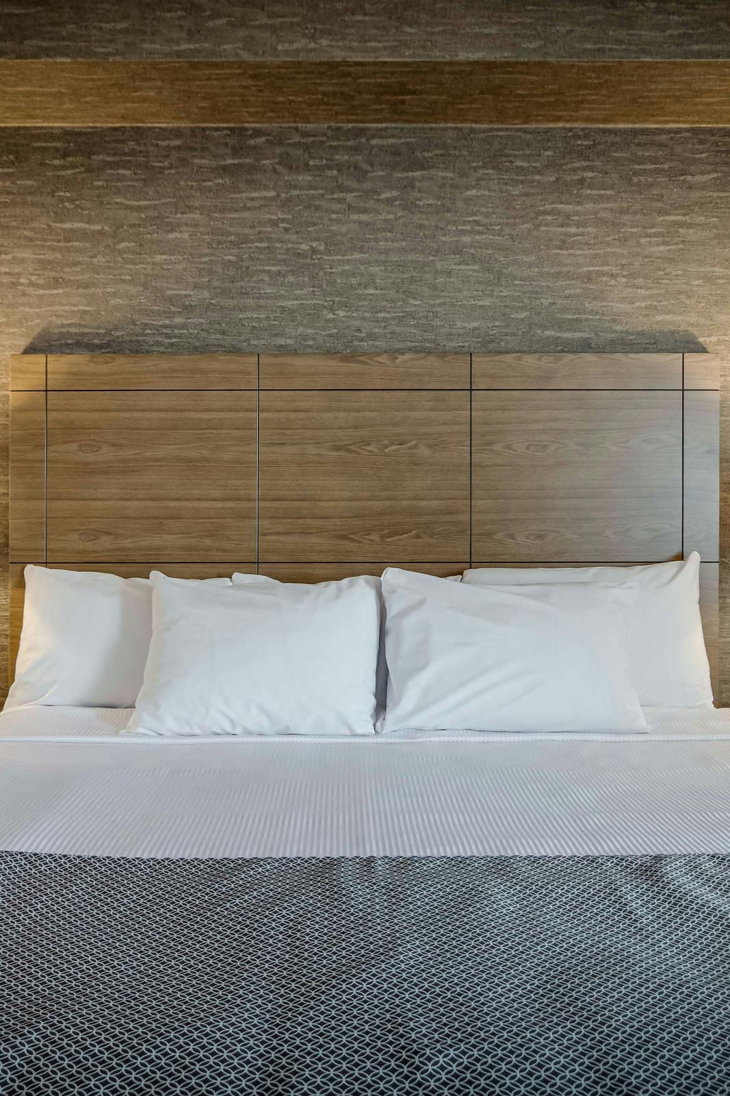 Hotel Monte Carlo Inn Vaughan Suites photo 3