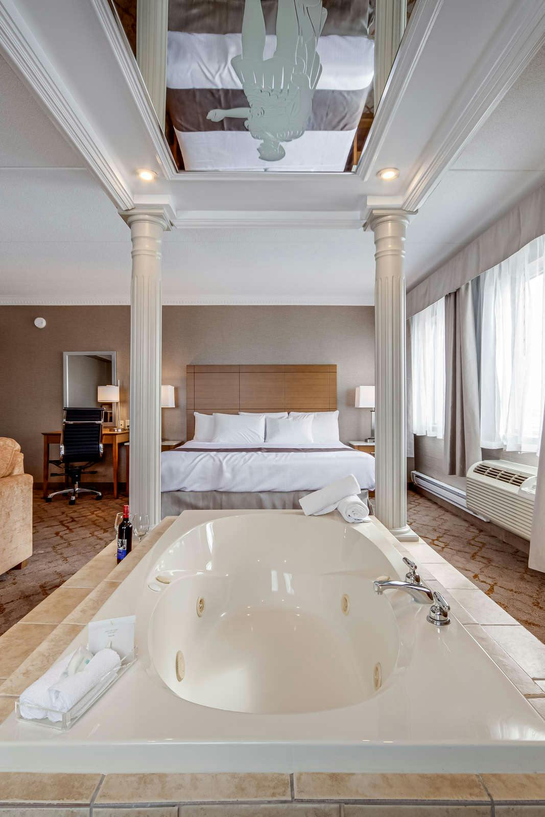 Hotel Monte Carlo Inn Vaughan Suites photo 4