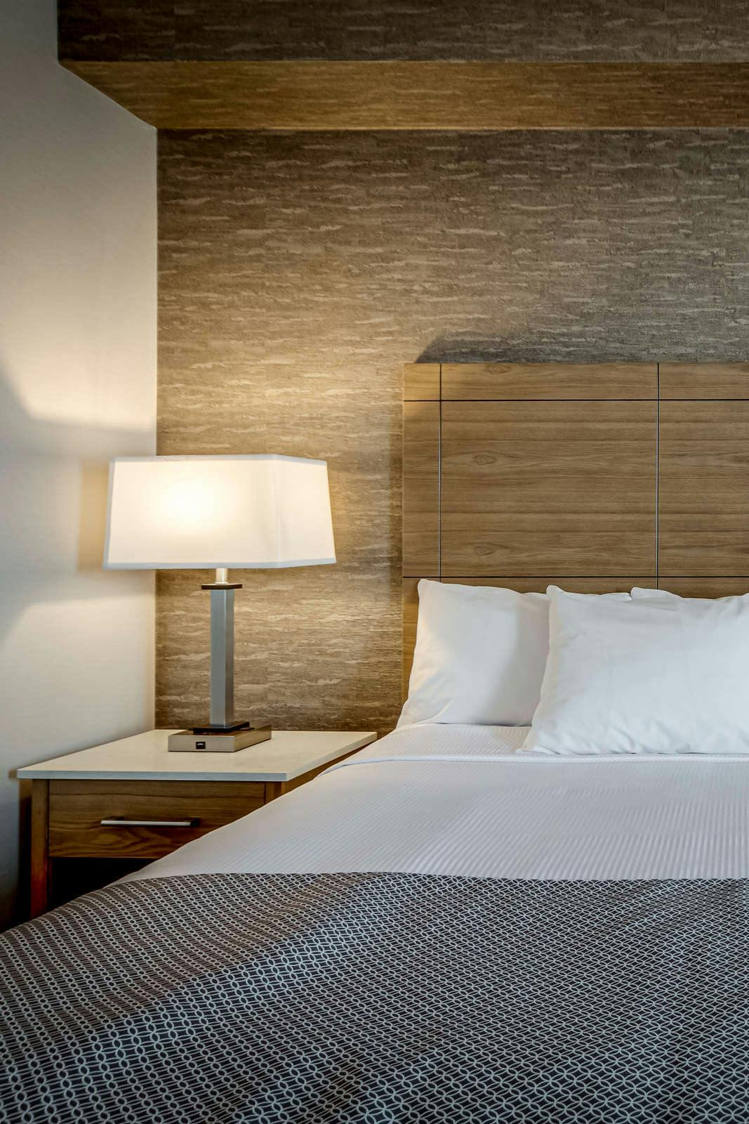 Hotel Monte Carlo Inn Vaughan Suites photo 2